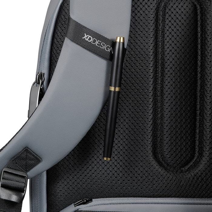 Zaino Bobby Edge Grey con zip nascoste, protezione RFID e porta USB