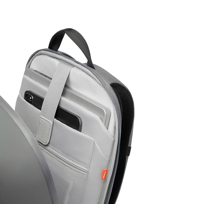 Zaino Bobby Edge Grey con zip nascoste, protezione RFID e porta USB