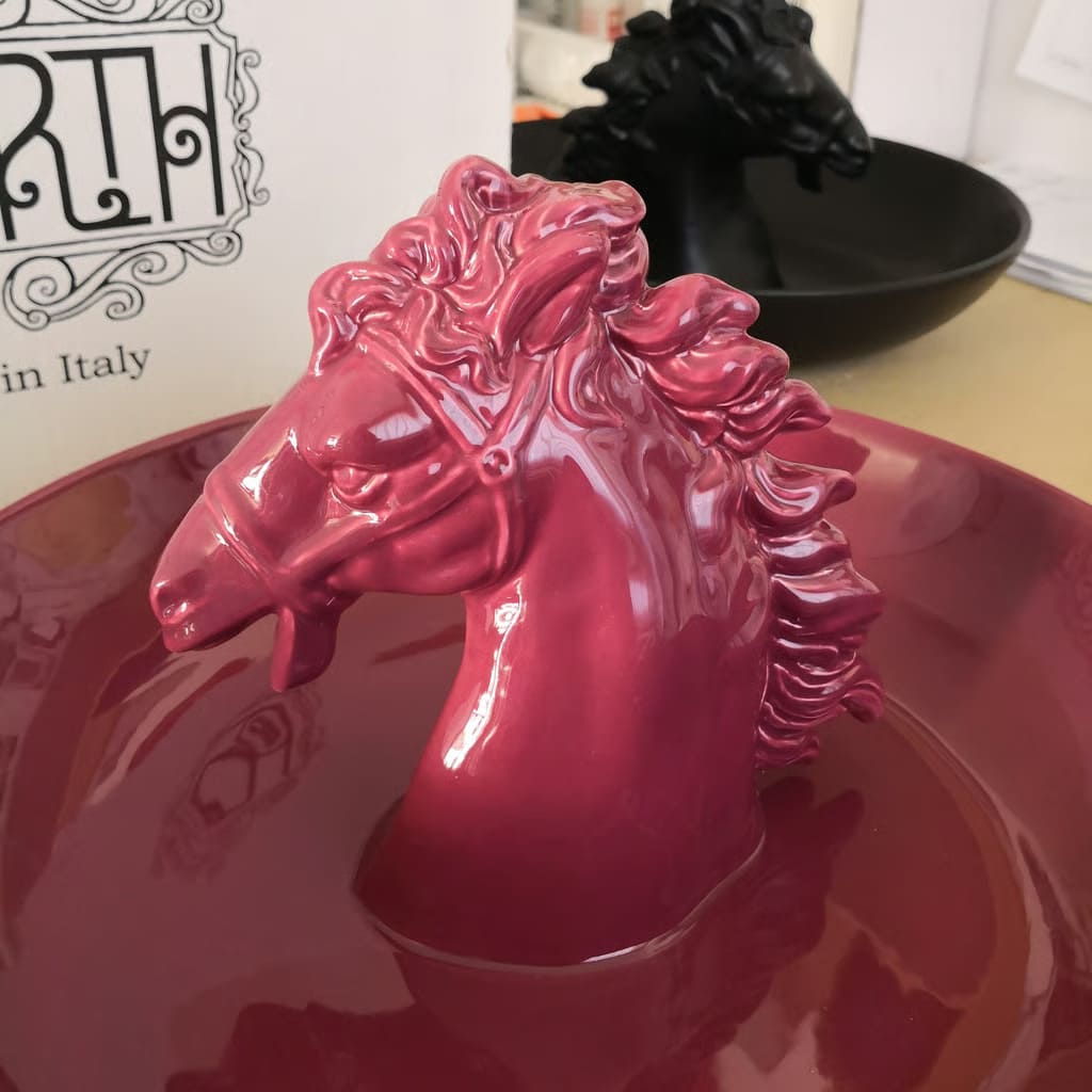 Centrotavola Rebirth cavallo Lampone in ceramica