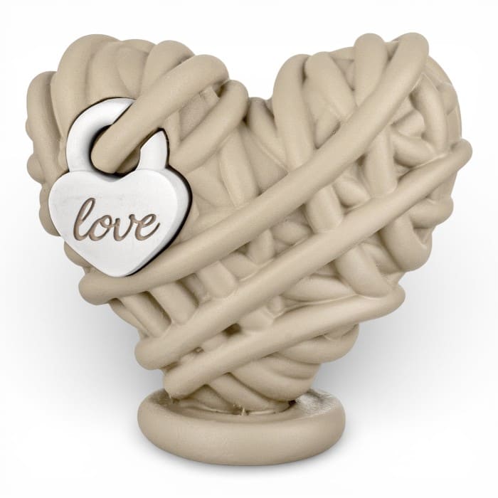 Cuore Gomitolo Bongelli Preziosi 12x11 Nocciola in marmorino con dettaglio love