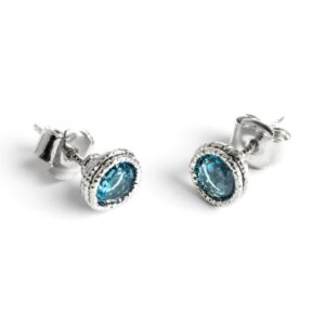 Orecchini Bocarol in bronzo placcato color argento con cristalli azzurri rotondi sfaccettati e chiusura a perno