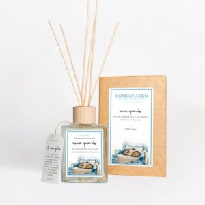 Come Quando profumatore ambiente Gatto 200 ml Cotone e Petali di Rosa con flacone in vetro e tappo in legno.